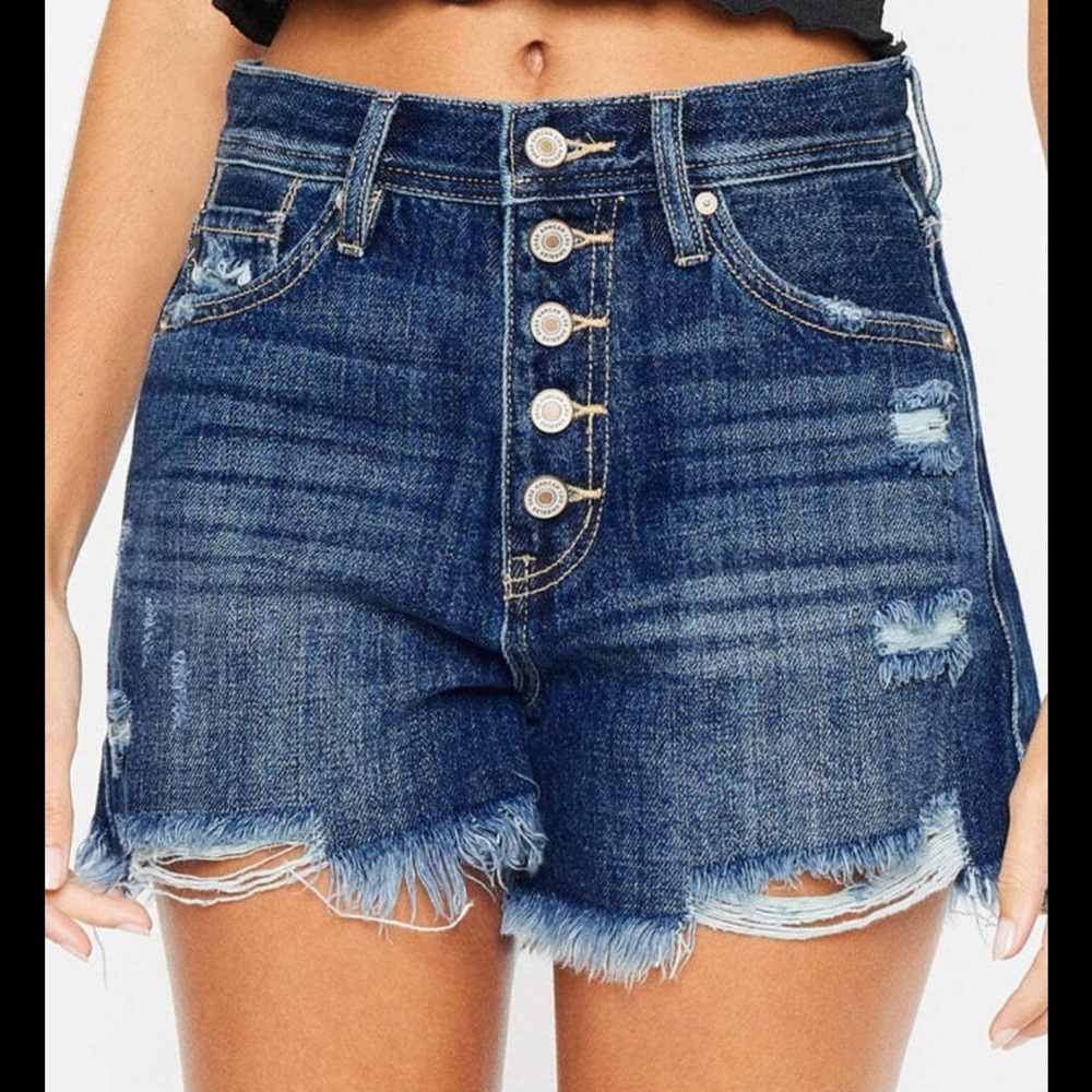 KanCan women’s Denim High-Waisted Distressed Shorts size 28